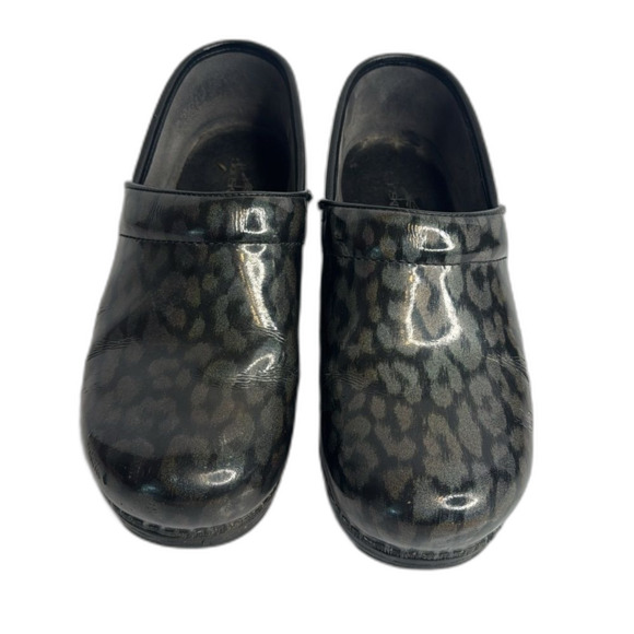 Dansko XP 2.0 Professional Patent Animal Print Slip On Clogs size 10.5 41 - Picture 2 of 13